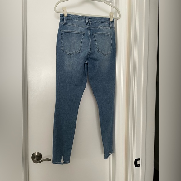 Good American Women's Skinny Jeans - Blue - Picture 2 of 7